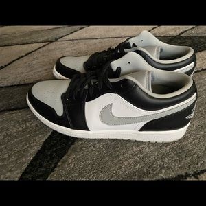 Jordan 1 Shadow lows (size 11)